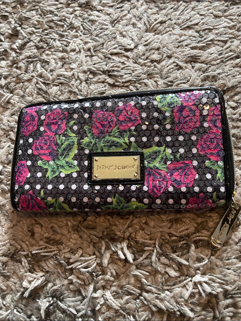 BETSEY JOHNSON SEQUEN BLACK FLORAL WALLET